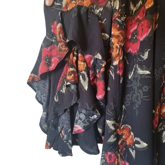 Miss Me Bell Sleeve Blouse Small Black Floral Flower Boho Ruffle - Picture 4 of 7